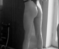 Byla nuda.